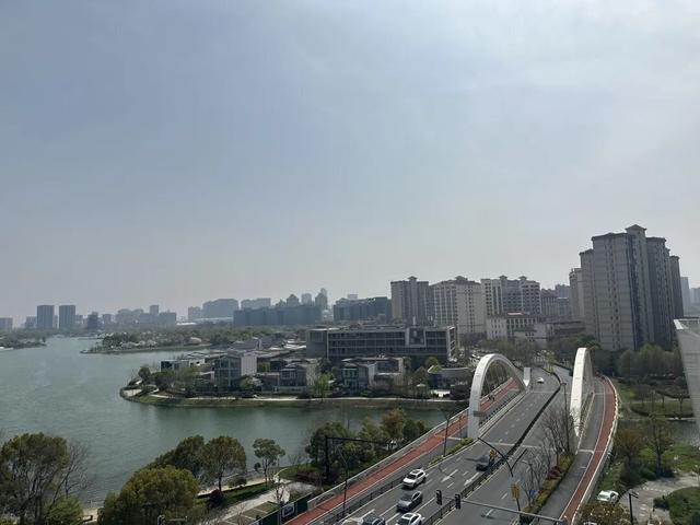 退休后才發現，一個人有錢沒錢，一眼就能看出：沒錢的人，大多有這3個“窮習慣”