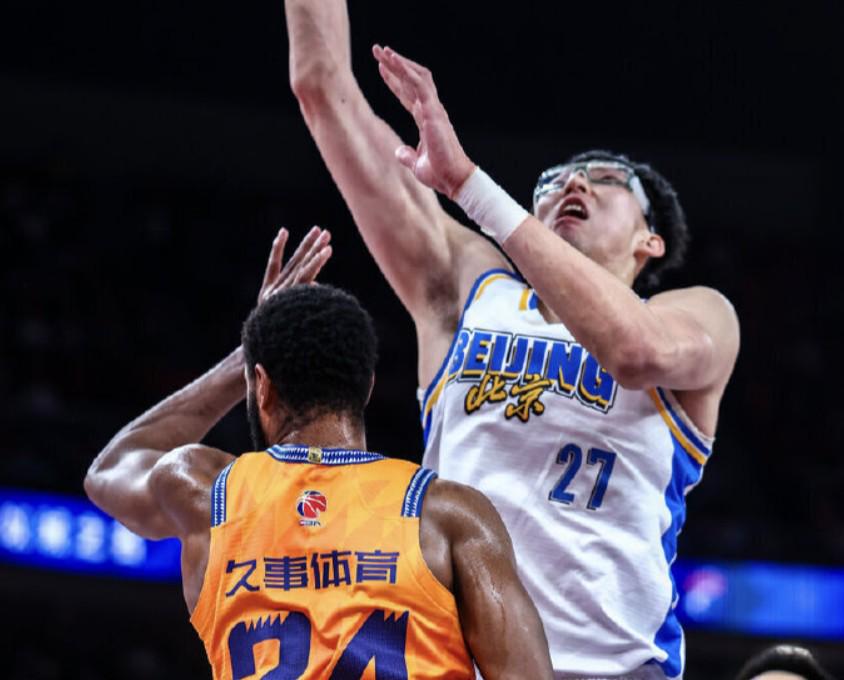 周琦：面對上海最大的難點是限制古德溫，他把球隊串聯得很好