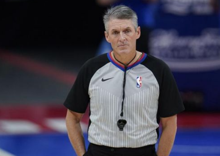 NBA官宣總決賽裁判大名單：福斯特托尼兄弟等四大名哨領銜