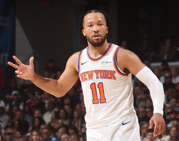 NBA官方盛贊布倫森！關(guān)鍵表現(xiàn)制勝一球 賽后找主裁理論不滿判罰