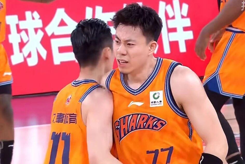 張鎮(zhèn)麟想幫上海男籃建立王朝，新疆欲續(xù)約勞森，張慶鵬重返天津