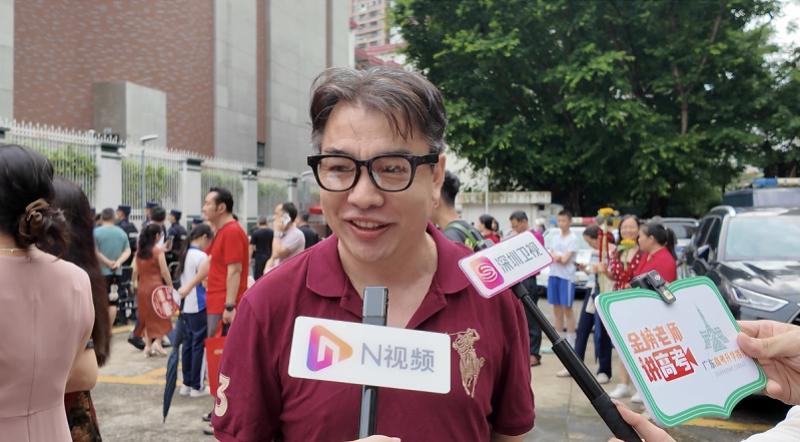 深中送考家長對著鏡頭為兒子“許愿”：他很想和許昕打一場球