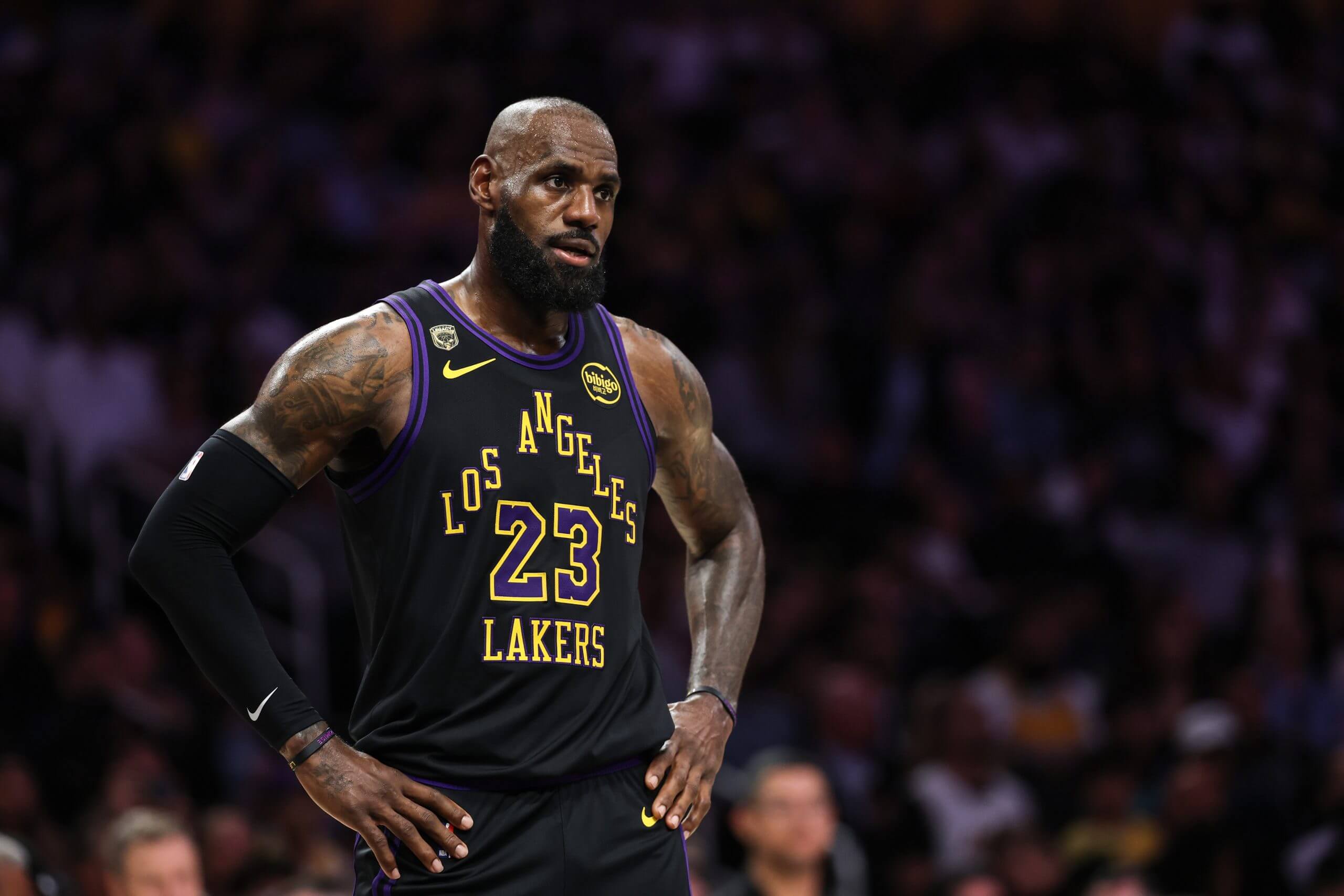 NBA頭牌詹姆斯的"被低估"困局：5.8億賺了23賽季，他還在被壓價？